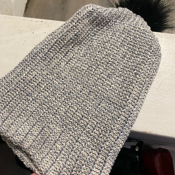 Love your melon Beanie style Pom hat - Picture 4 of 6